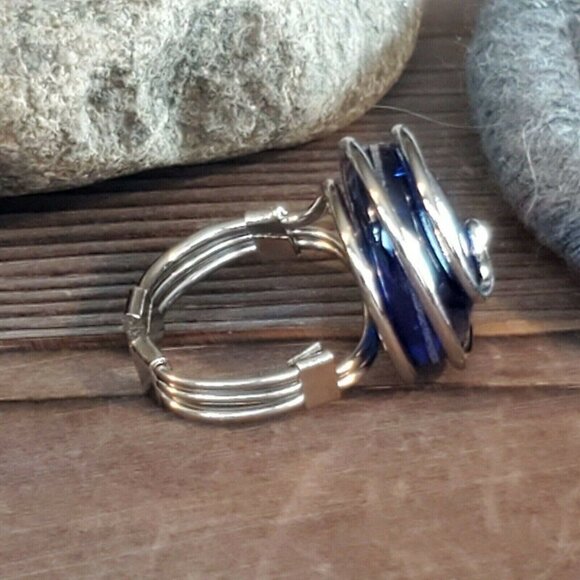 Handcrafted Edgy Cobalt Blue Silver Spiral Luster Glass Bauble Ring - Picture 4 of 8